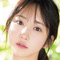 依本しおりの顔写真